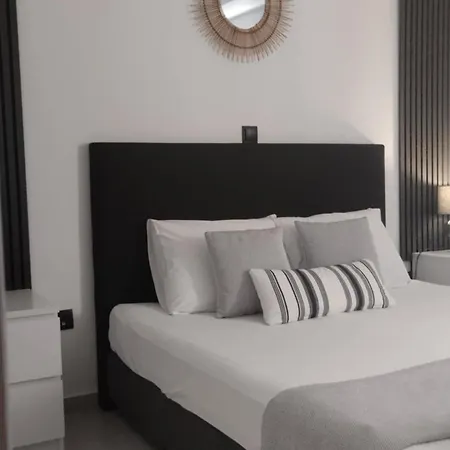 Inas 2 Apartment Lefkímmi